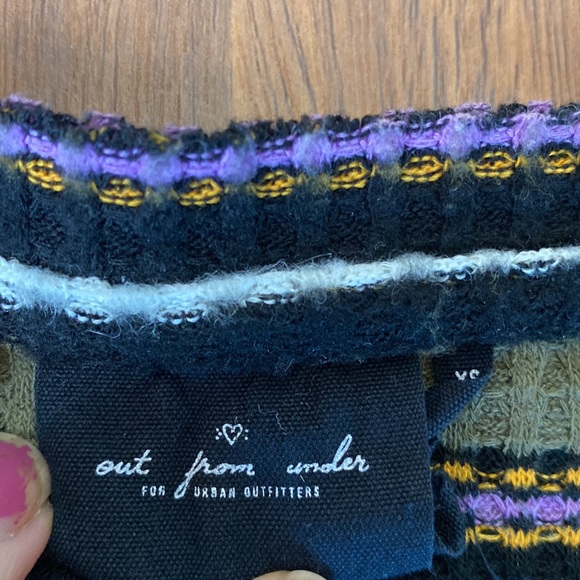 🔴5/$25🔴 Urban Outfitters striped tie front top - Picture 3 of 3